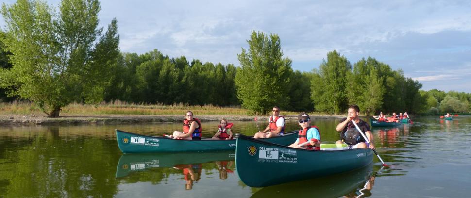 Groupe de canoës sur la Loire